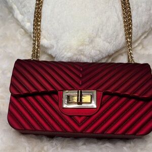 Elegant Red Quilted Shoulder Bag